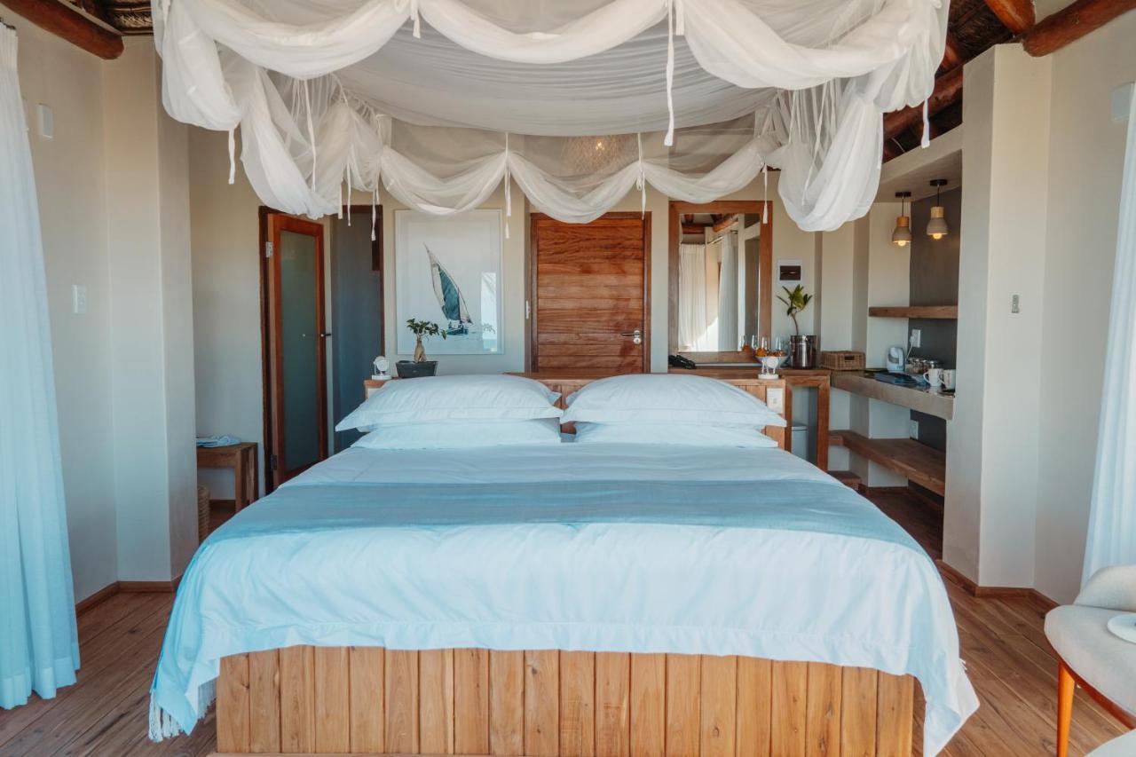 Eclectic Beach Retreat Cabo Nhamua Bagian luar foto