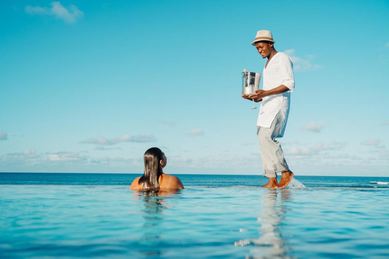 Eclectic Beach Retreat Cabo Nhamua Bagian luar foto