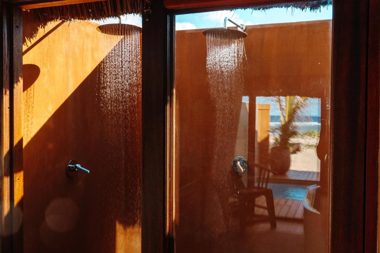 Eclectic Beach Retreat Cabo Nhamua Bagian luar foto